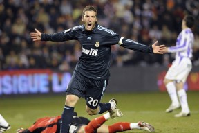 kaiyun网站-CS2战队默契配合成就奇迹：从默默无闻到冠军之巅