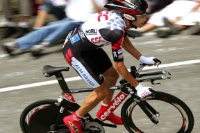 kaiyun开云·官方网站-CS2枪战技巧瞬间制敌，反恐精英2指令